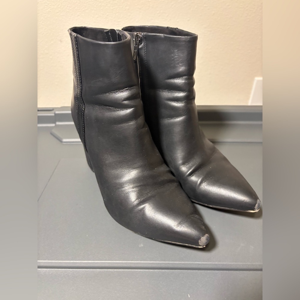 Women’s Circus Sam Edelman Harley Ankle Boots. Scuff on toes. See all pics